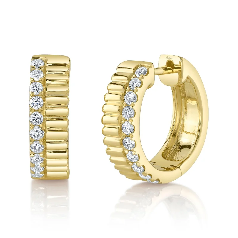 0.34CT DIAMOND HUGGIE EARRING