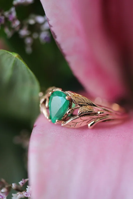 Pear cut emerald ring, leaves engagement ring / Wisteria