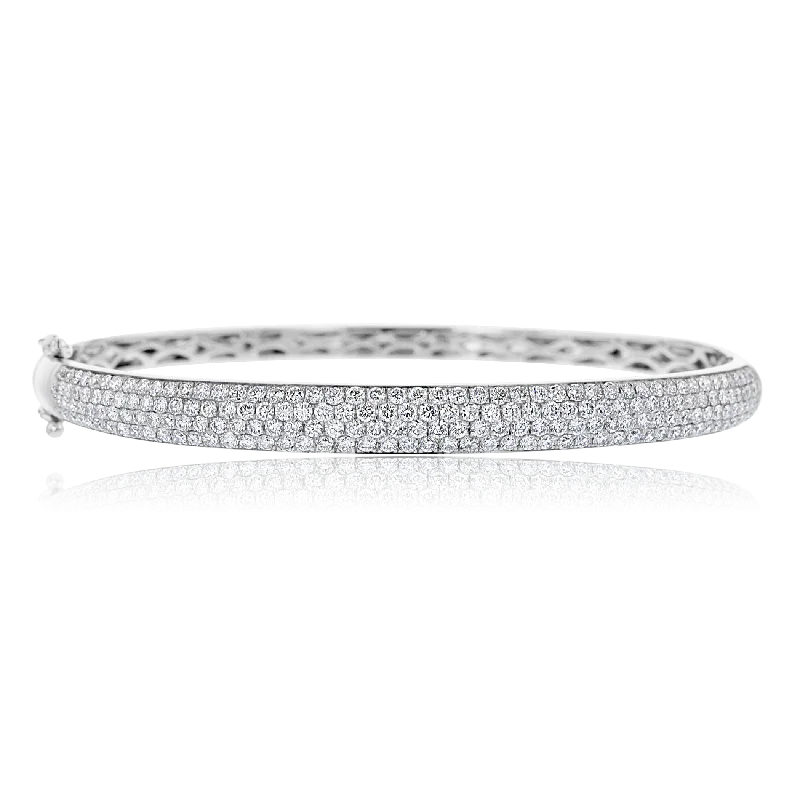 14KT WHITE GOLD 2.29 CTW DIAMOND BANGLE BRACELET