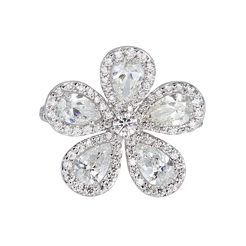 Classic Flower Ring with Diamonds