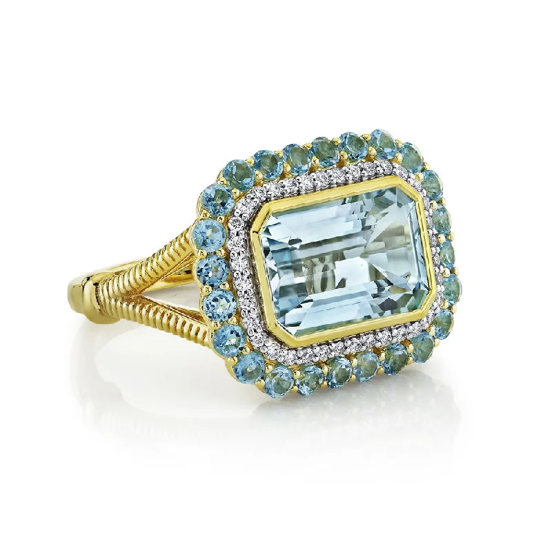 18k Yellow Gold Sky Blue Topaz Diamond Ring