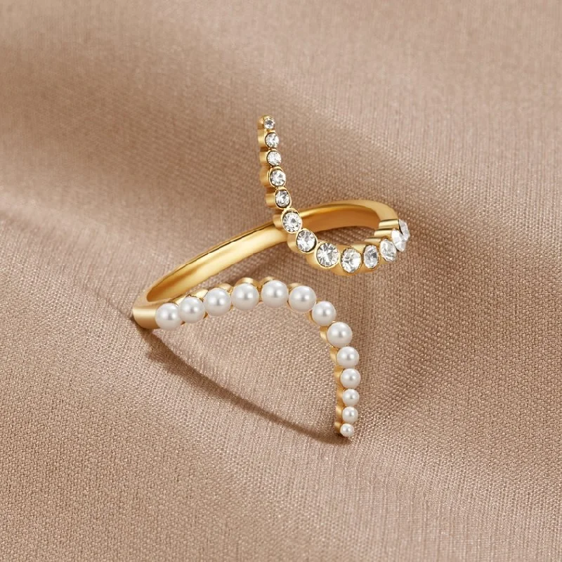 Arya Crystal & Pearl Ring