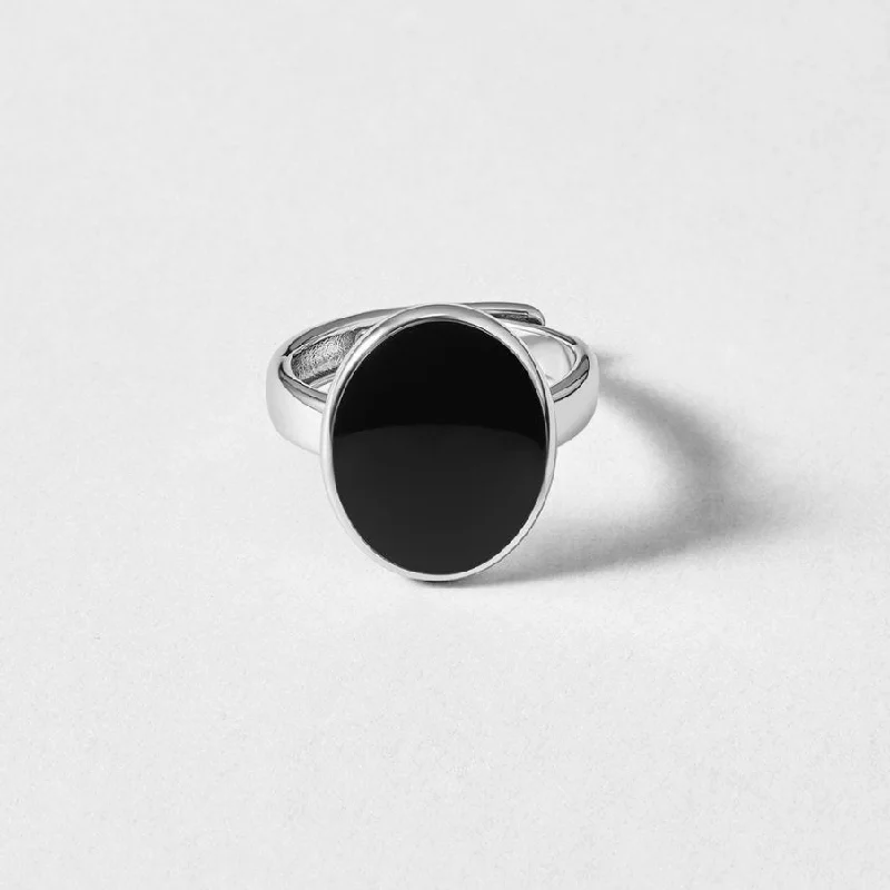 Black Oval Ring