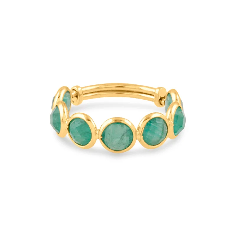 Emerald Round Ring In 18K Yellow Gold