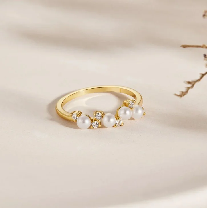 Serena Crystal & Pearl Ring