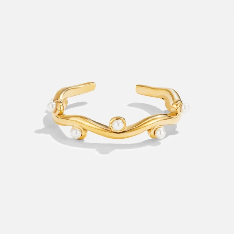 Wavey Pearl 18K Gold Ring