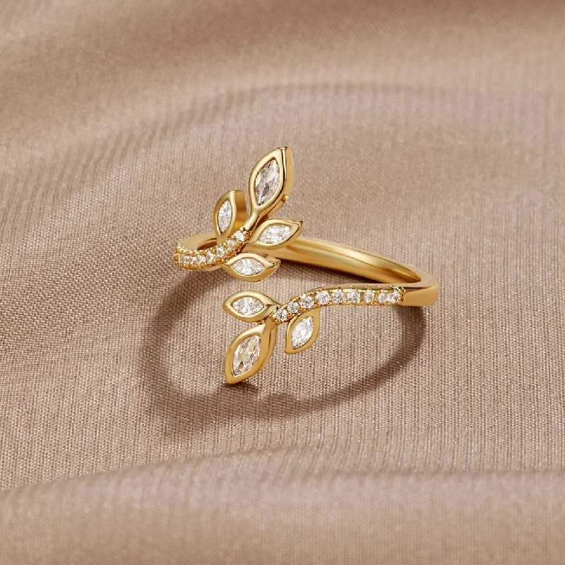 White Crystal Vine Ring